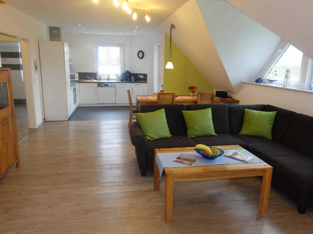 Ferienwohnung Regenbogenhaus Hasselberg  エクステリア 写真