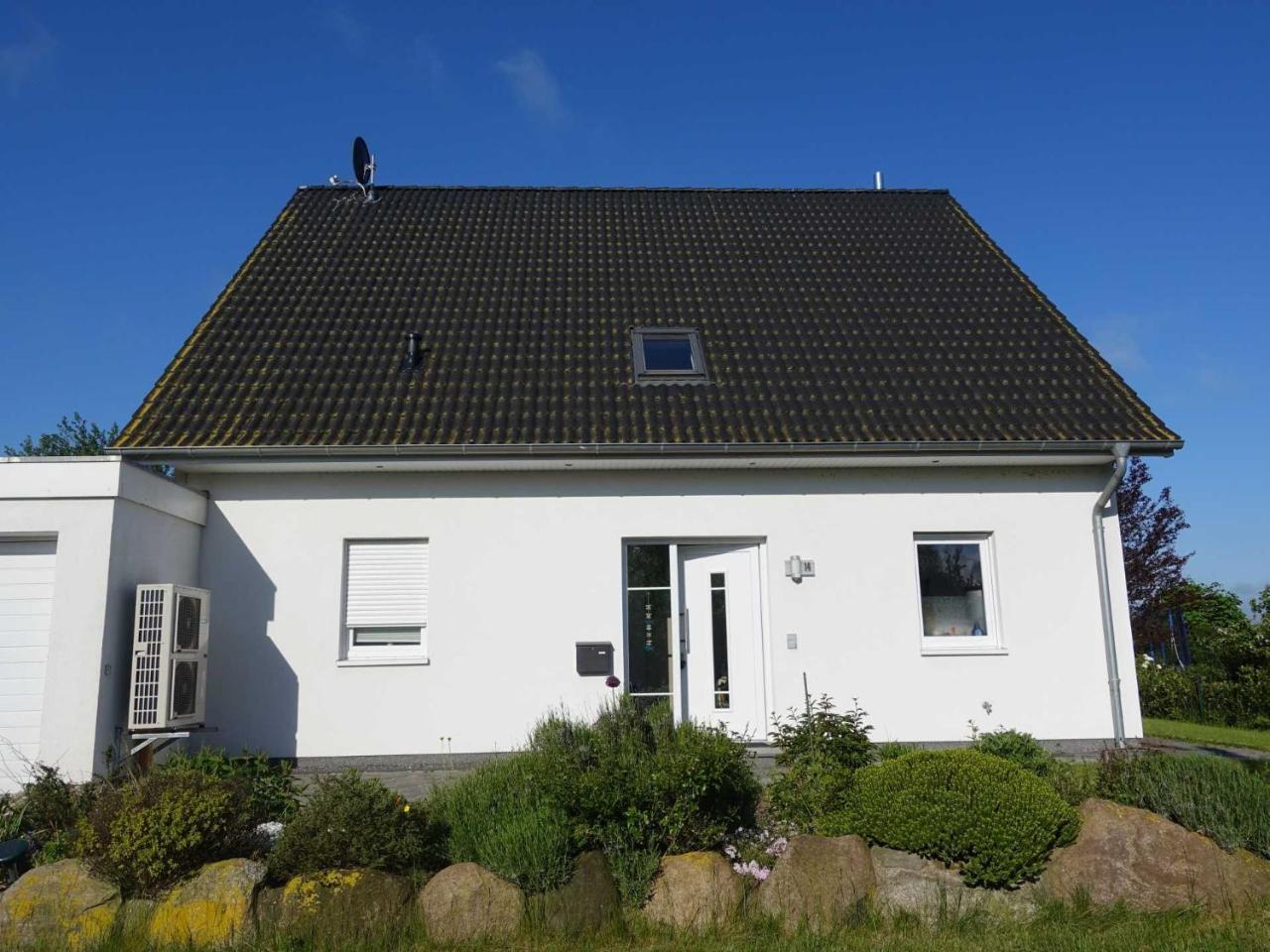 Ferienwohnung Regenbogenhaus Hasselberg  エクステリア 写真