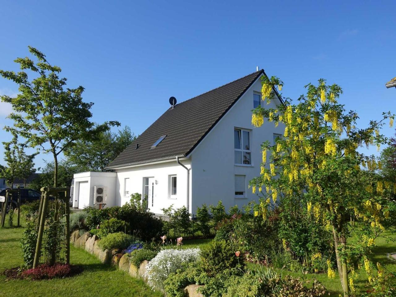 Ferienwohnung Regenbogenhaus Hasselberg  エクステリア 写真