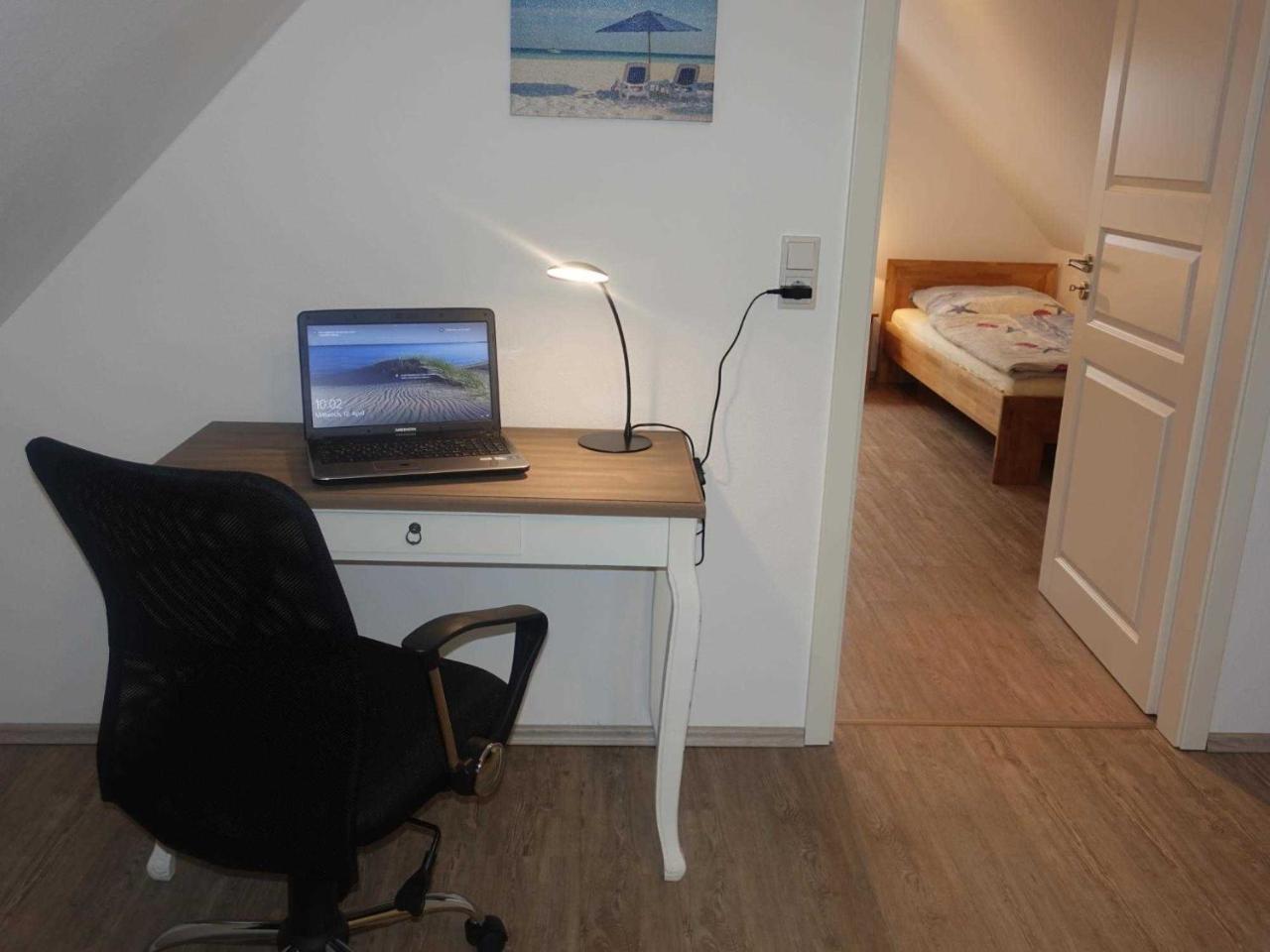 Ferienwohnung Regenbogenhaus Hasselberg  エクステリア 写真